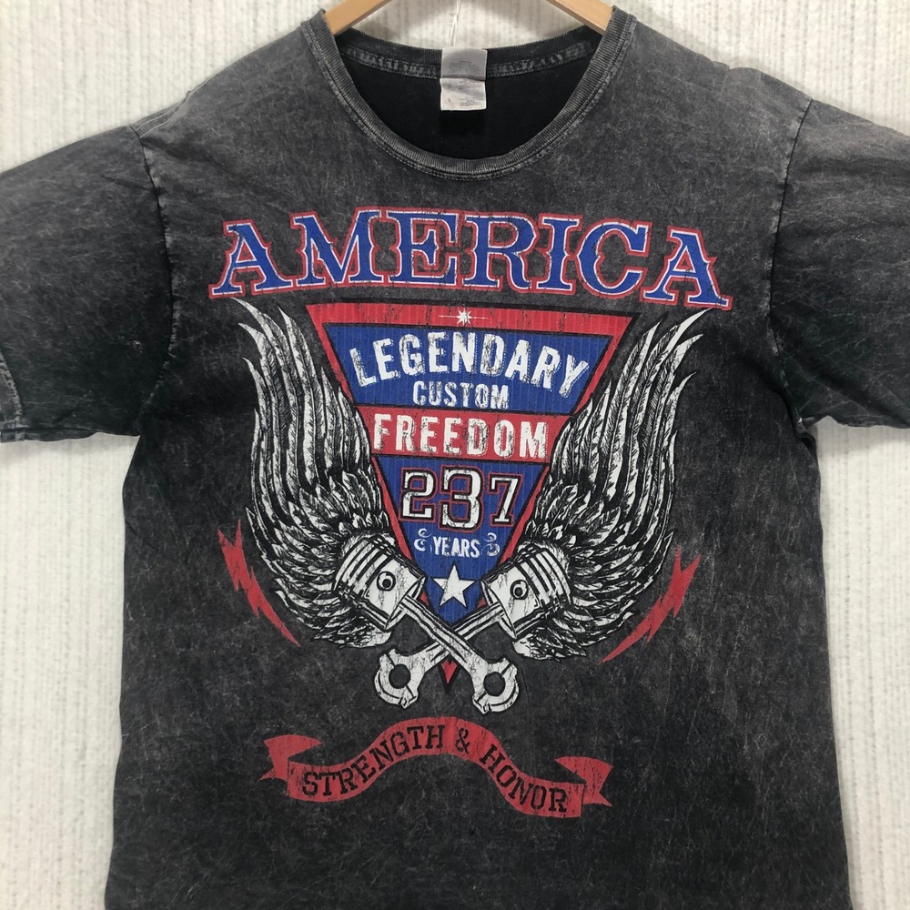 America Legendary Freedom Biker Tee Fruit Of The Loom T-Shirt Men's‎ Size Large